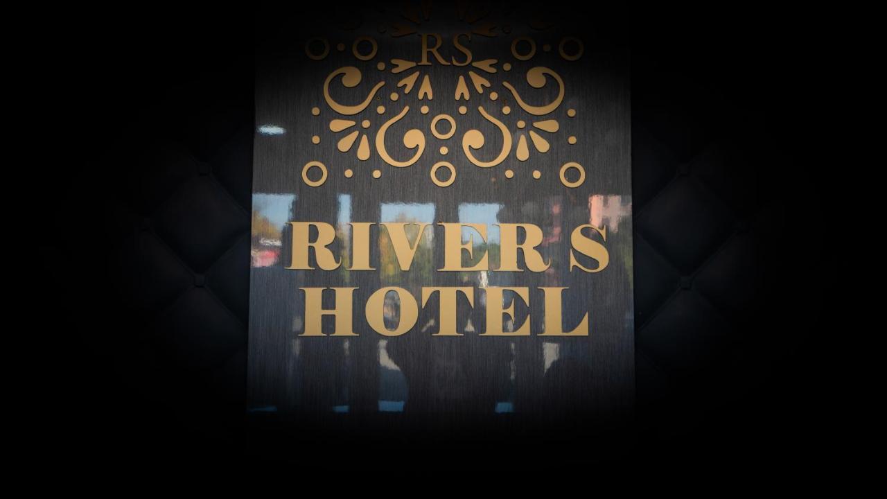 River S Hotel Zugdidi Bagian luar foto